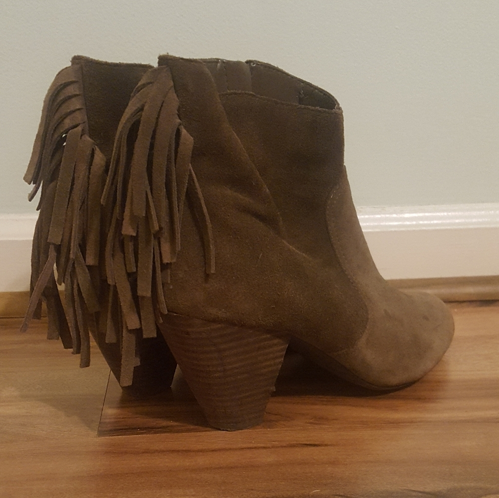 Jessica Simpson Fringe Suede Booties size 8.5